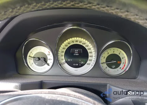 2015 Mercedes-Benz Glk 350 z USA, uszkodzony, nr VIN WDCGG5HB4FG434848